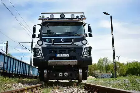 Egyéb 2021 Volvo NEW FMX 8x4 RAIL ROAD SCHIENEN TWO WAY (10)