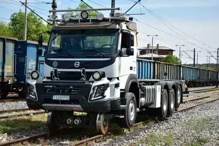 Egyéb 2021 Volvo NEW FMX 8x4 RAIL ROAD SCHIENEN TWO WAY (19)
