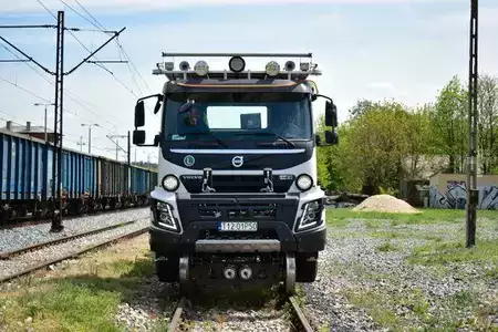 Egyéb 2021 Volvo NEW FMX 8x4 RAIL ROAD SCHIENEN TWO WAY (8)