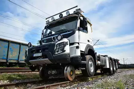 Egyéb 2021 Volvo NEW FMX 8x4 RAIL ROAD SCHIENEN TWO WAY (9)
