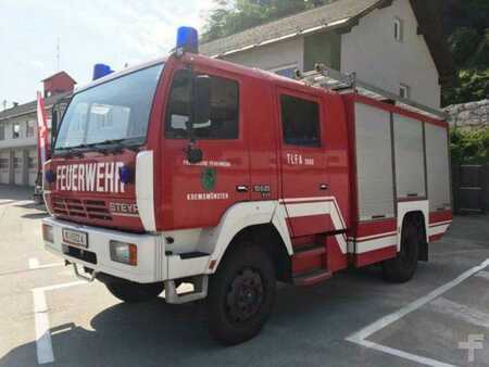 Steyr 13S23 4x4 Feuerwehr 2000 liter Fire