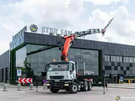 Miscelaneo 2007 Iveco TRAKKER 450 6x4 PALFINGER PK 44002 Crane Tracto (2)