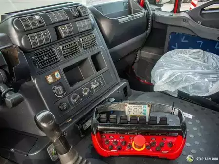 Overige 2009 Iveco TRAKKER 450 8x8 Palfinger PK 72002 Crane Winch (16)