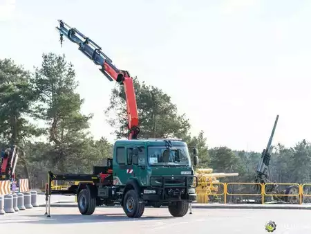 Miscelaneo 2008 Renault MIDLUM 240 DXI 4x4 Palfinger PK23002 Crane (9)