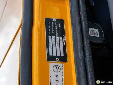 Volvo FH 400 8x2 HIAB 600E-7 FLY JIB Crane Kran