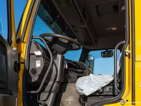 Altri 2012 Volvo FMX330 4x4 FASSI F135A2.23 Crane (14)