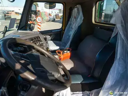 Altri 2012 Volvo FMX330 4x4 FASSI F135A2.23 Crane (15)