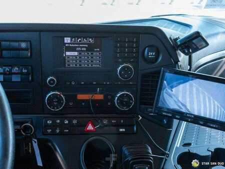 Outro 2016 Mercedes-Benz AROCS 3251 8x4 HMF 8520 Fly Jib Winch (18)