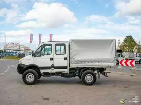 Overige 2011 Iveco Daily 55S17 4x4 DOKA 7 seats Webasto (13)