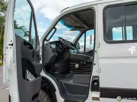 Overige 2011 Iveco Daily 55S17 4x4 DOKA 7 seats Webasto (17)