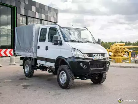 Overige 2011 Iveco Daily 55S17 4x4 DOKA 7 seats Webasto (6)