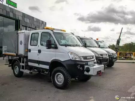 Overige 2011 Iveco Daily 55S17 4x4 DOKA 7 seats Webasto (8)