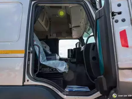 Outro 2014 Volvo FM420 8x4 PALFINGER PK 56002 Crane Fly Jib Winc (11)