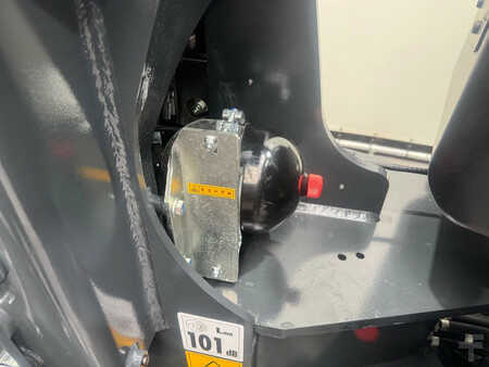 Kolové nakladače 2026 Komatsu WA80M-8E0 NIEUW (12)