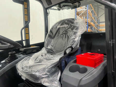 Kolové nakladače 2026 Komatsu WA80M-8E0 NIEUW (13)