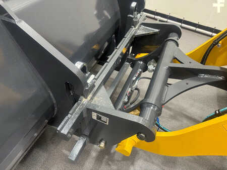 Kolové nakladače 2026 Komatsu WA80M-8E0 NIEUW (8)