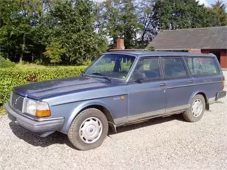 Egyéb 1986 Volvo 240GL (1)