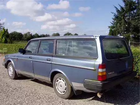 Egyéb 1986 Volvo 240GL (2)