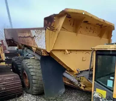 Nivelohjatut dumpperit 2003 Volvo A25D dumpervogn (2)