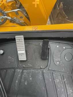 Starrer Baggerlader 2025 JCB 4CX Pro Dual drive (5)