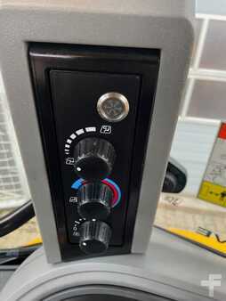 Starrer Baggerlader 2025 JCB 4CX Pro Dual drive (6)