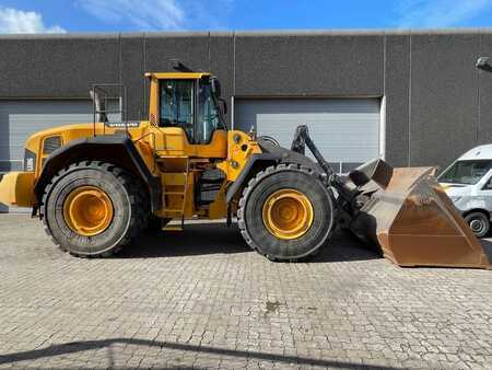 Volvo L220G