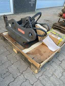 Aggregat 0 OilQuick OQ70/55 hurtigskift / Schnellwechsler / Quick hitc (1)