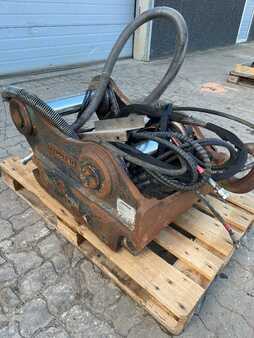 Aggregat 0 OilQuick OQ70/55 hurtigskift / Schnellwechsler / Quick hitc (1)