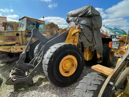 Carregadeira de rodas 2003 Volvo L110E ophug / dismantle / verwertung (1)