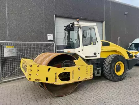 Sestavy válců 2012 BOMAG BW 219 D H-4 (1)