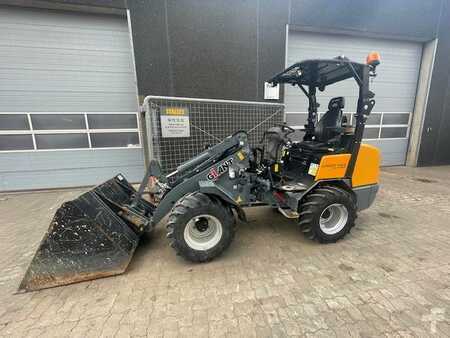 Kompaktlader 2017 Giant V452T X-TRA HD (1)