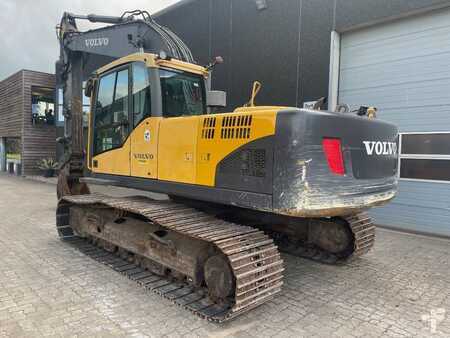 Lánctalpas kotrógép 2011 Volvo EC210CL (2)