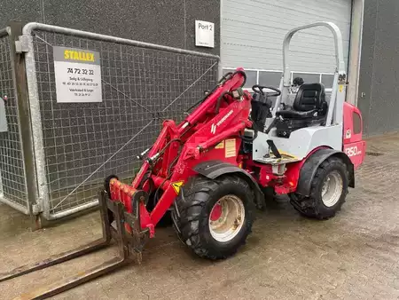 Kompaktikuormaajat 2007 Weidemann 1350 (1)