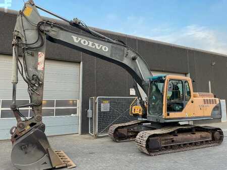 Hydraulic Excavators 2002 Volvo EC240B (1)