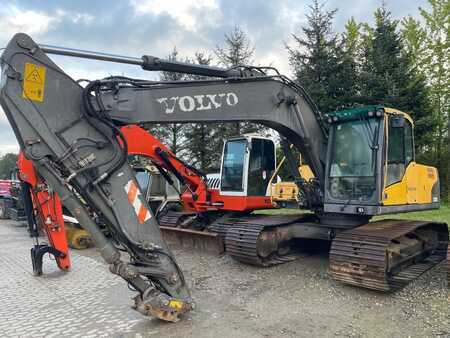 Escavadora de rastos 2007 Volvo EC180C (1)