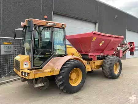 Artikulerte dumpere 2007 Hydrema 912C Bredal sandudlægger (1)