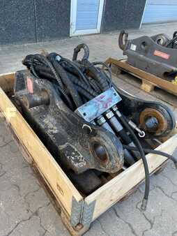 Aggregat 0 OilQuick OQ80 hurtigskift / Schnellwechsler / Quick hitch (1)