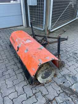 Ostatní 0 Optimas kost / Besen / sweeper (1)