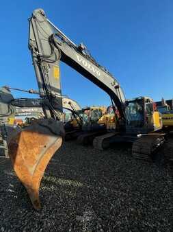 Escavadora de rastos 2016 Volvo EC220EL (1)