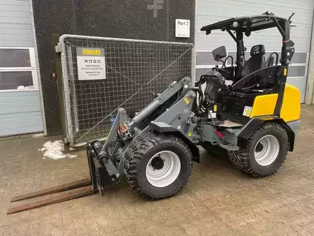 Valet de ferme  2019 Giant V452T x-tra HD (1)