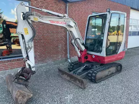 Minibagry 2011 Takeuchi TB228 TB228 (1)
