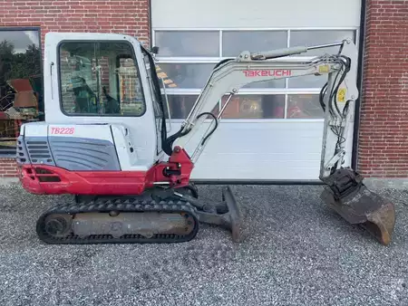 Minibagry 2011 Takeuchi TB228 TB228 (3)