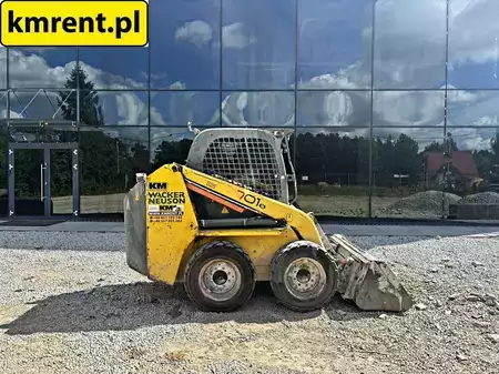 Mini-carregadeira 2013 Wacker Neuson 701S (1)