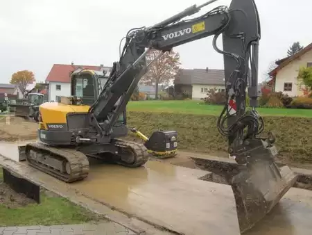 Minibagry 2019 Volvo ECR88D (3)