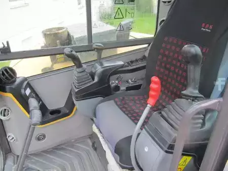 Minibagry 2019 Volvo ECR88D (5)