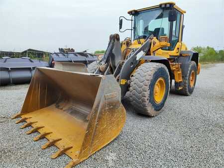 Pyöräkuormaajat 2013 Volvo L 70 G (2)