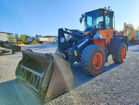 Pyöräkuormaajat 2014 Komatsu WA200PZ (2)