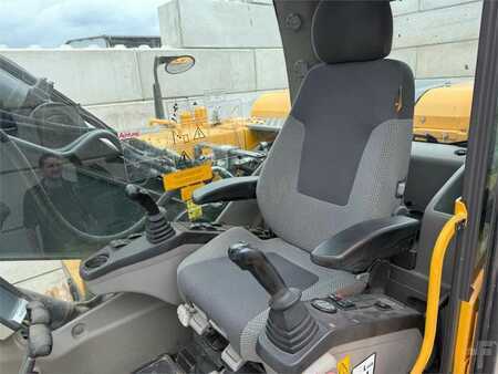 Pelles sur chenilles 2014 Volvo EC180 D (8)
