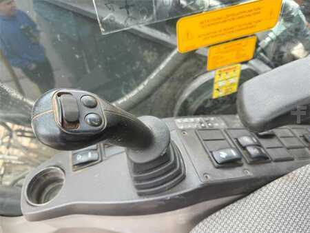 Pelles sur chenilles 2014 Volvo EC180 D (9)