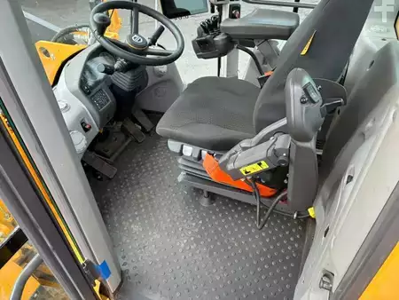 Kolové nakladače 2022 Volvo L110H (5)